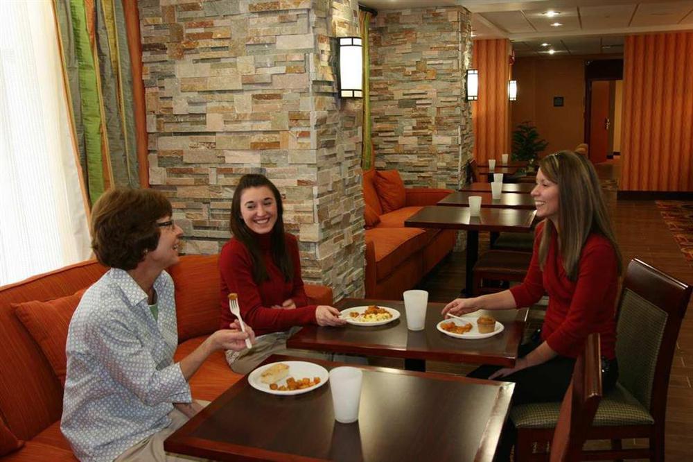 Hampton Inn Muscatine מסעדה תמונה