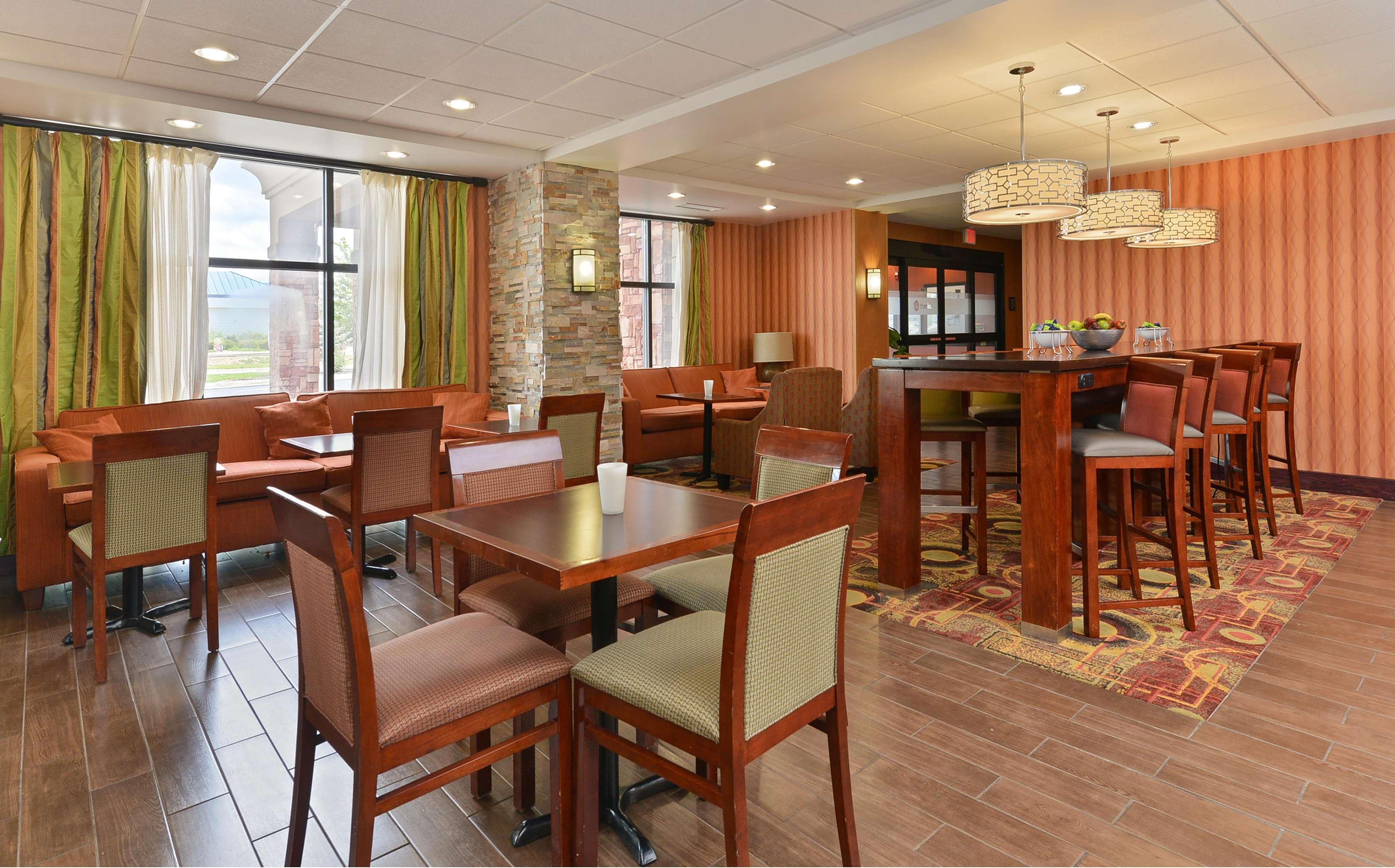 Hampton Inn Muscatine מראה חיצוני תמונה