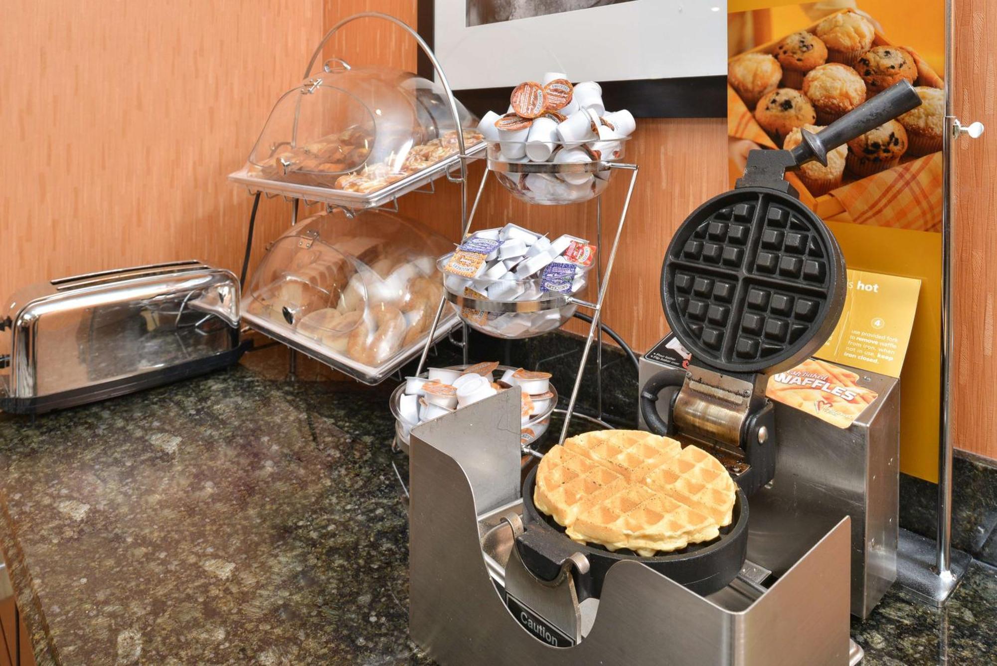 Hampton Inn Muscatine מראה חיצוני תמונה